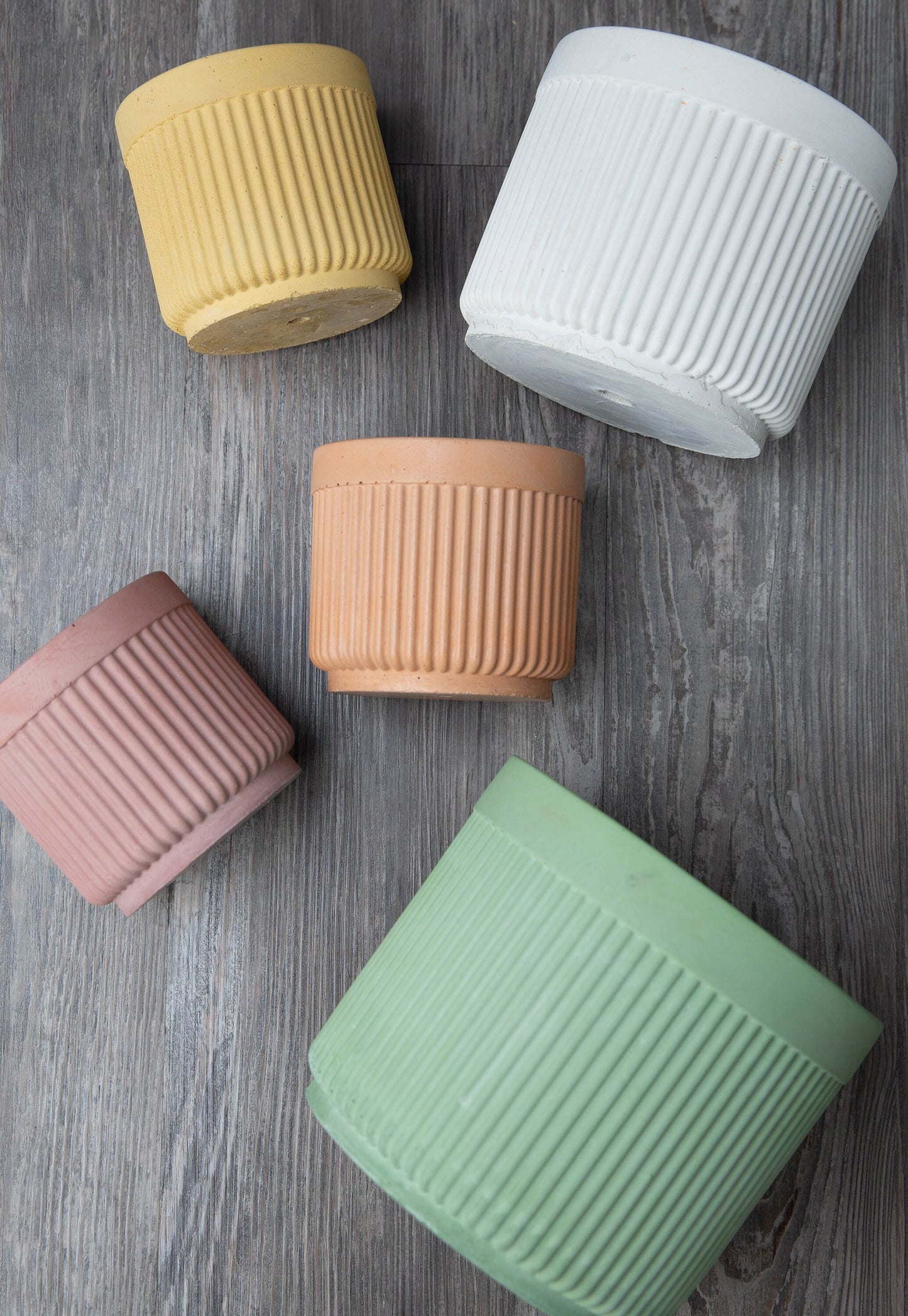 6 inch Cylindrical Fluted Planter Silicone Mold with Casting Frame
