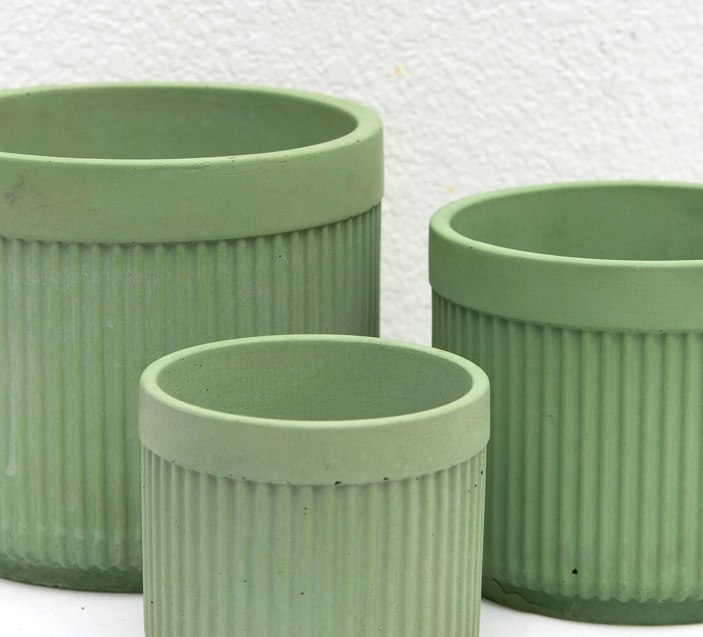 5 inch Cylindrical Fluted Planter Silicone Mold with Casting Frame
